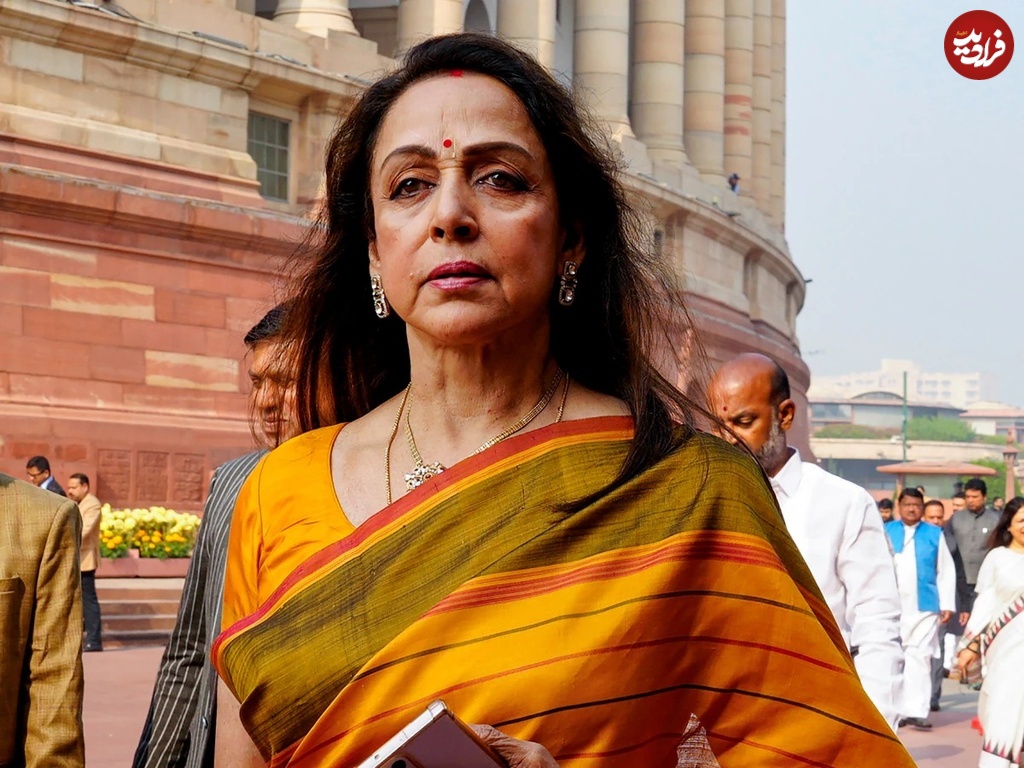 hema-malini-2024-04-fe65e7b1c38f90604893b6ad15471f90_11zon