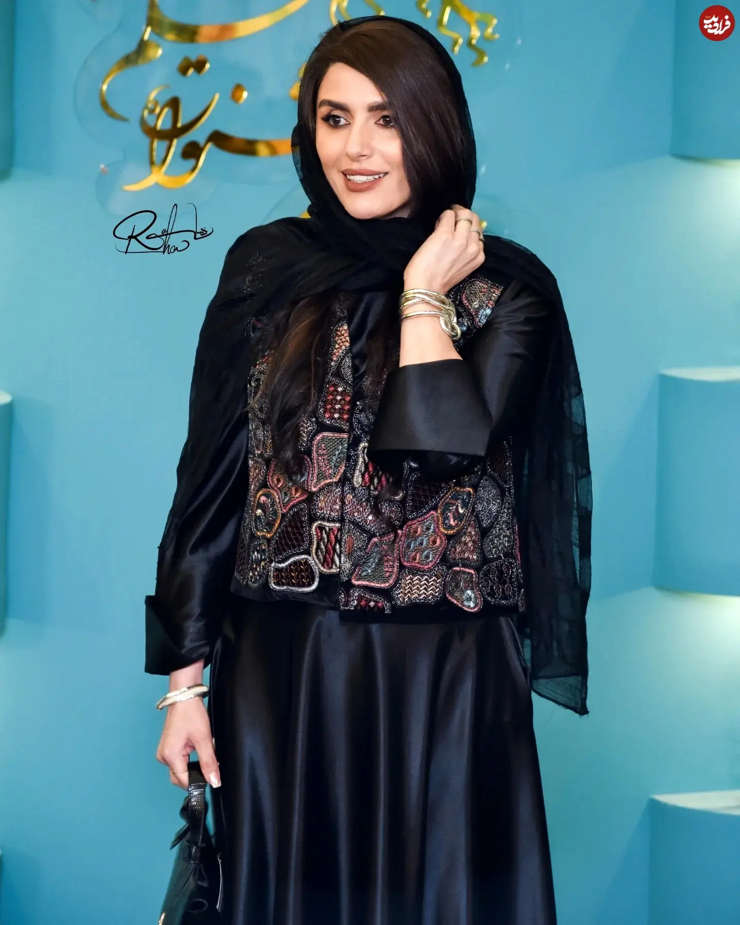 raaha_hashemiy_1738530744_3559376322140747919_54120692799_11zon