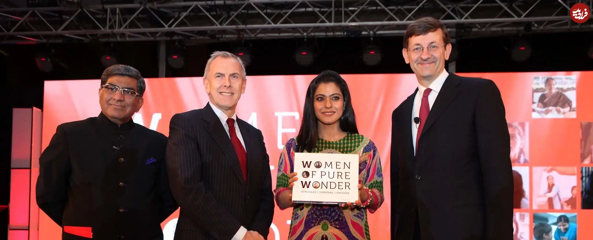 عکس| سفر در زمان؛ «کاجول، ستاره بالیوود» در مراسم رونمایی از یک کتاب در دهلی؛ سال 1392