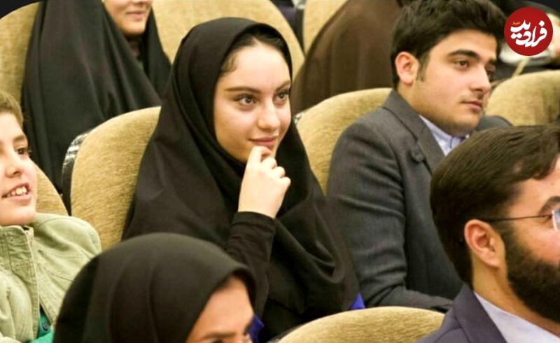 عکس| سفر زمان؛ «بهروز» (سریال بچه مهندس) در 20 سالگی در کنار «ترلان پروانه» در یک همایش عکس| سفر زمان؛ «بهروز» (سریال بچه مهندس) در 20 سالگی در کنار «ترلان پروانه» در یک همایش
