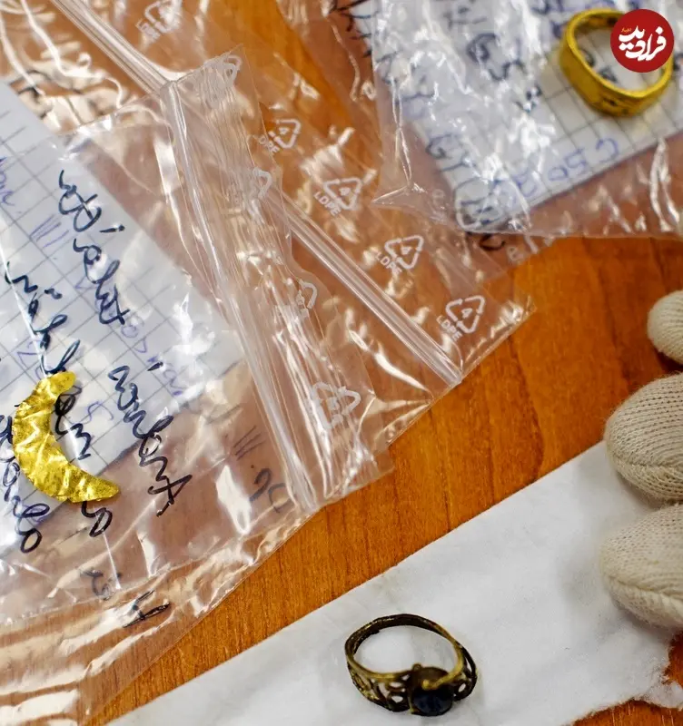 Jewelry-in-sarcophagus