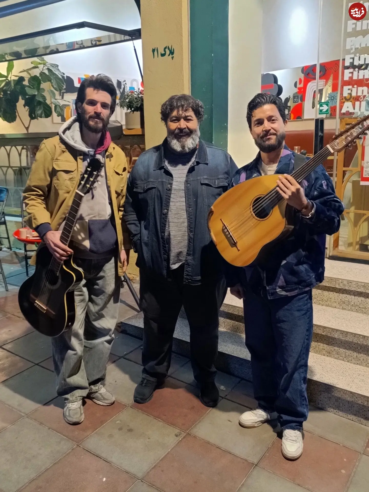 rollcafe.ir_1765194278_3783046255073835762_64039135180