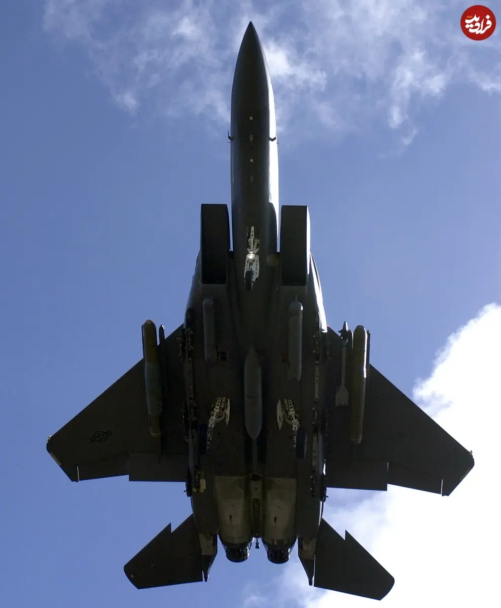F-15E_Strike_Eagle_With_Landing_Gear_Down_Underside_View