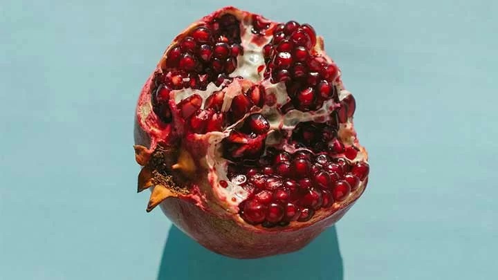 Benefits-of-eating-pomegranate-fasting-3_3_11zon