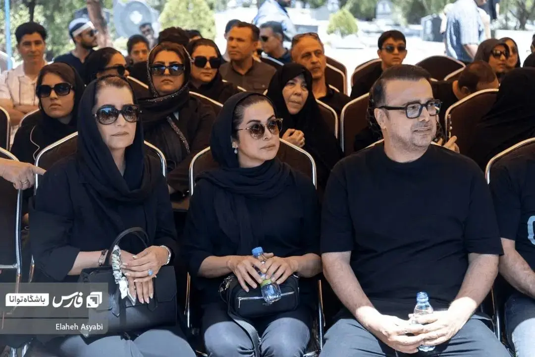خاکسپاری+مادر+عمو+پورنگ (2)