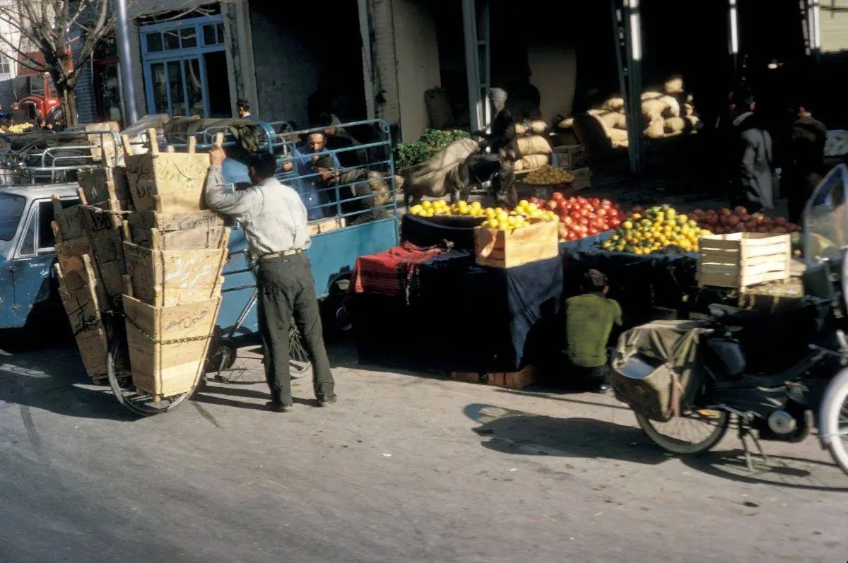 تصاویر؛ سفر در زمان؛ ایران ۱۳۴۶ در قاب یک عکاس آمریکایی تصاویر؛ سفر در زمان؛ ایران ۱۳۴۶ در قاب یک عکاس آمریکایی