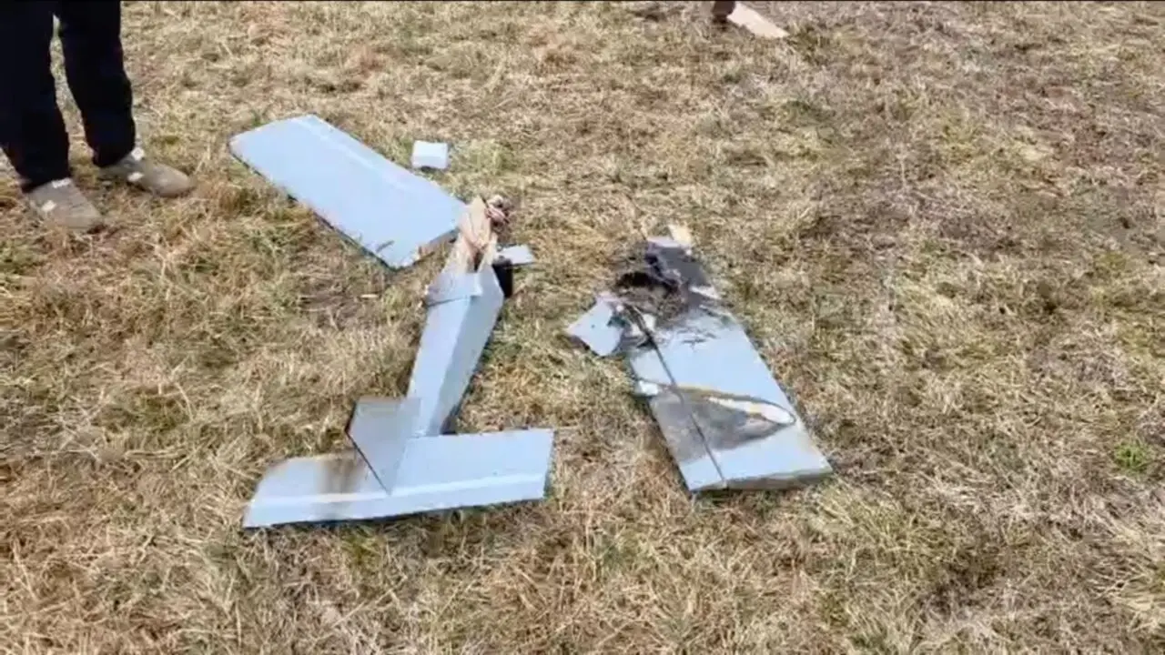 6397183