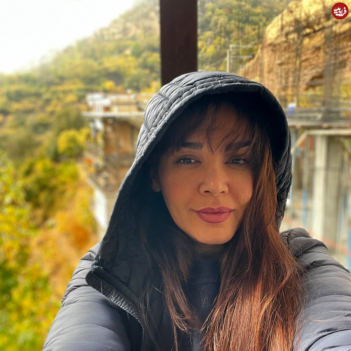 nedaghasemiofficial_1763376924_3767801188385823184_1536762453_11zon