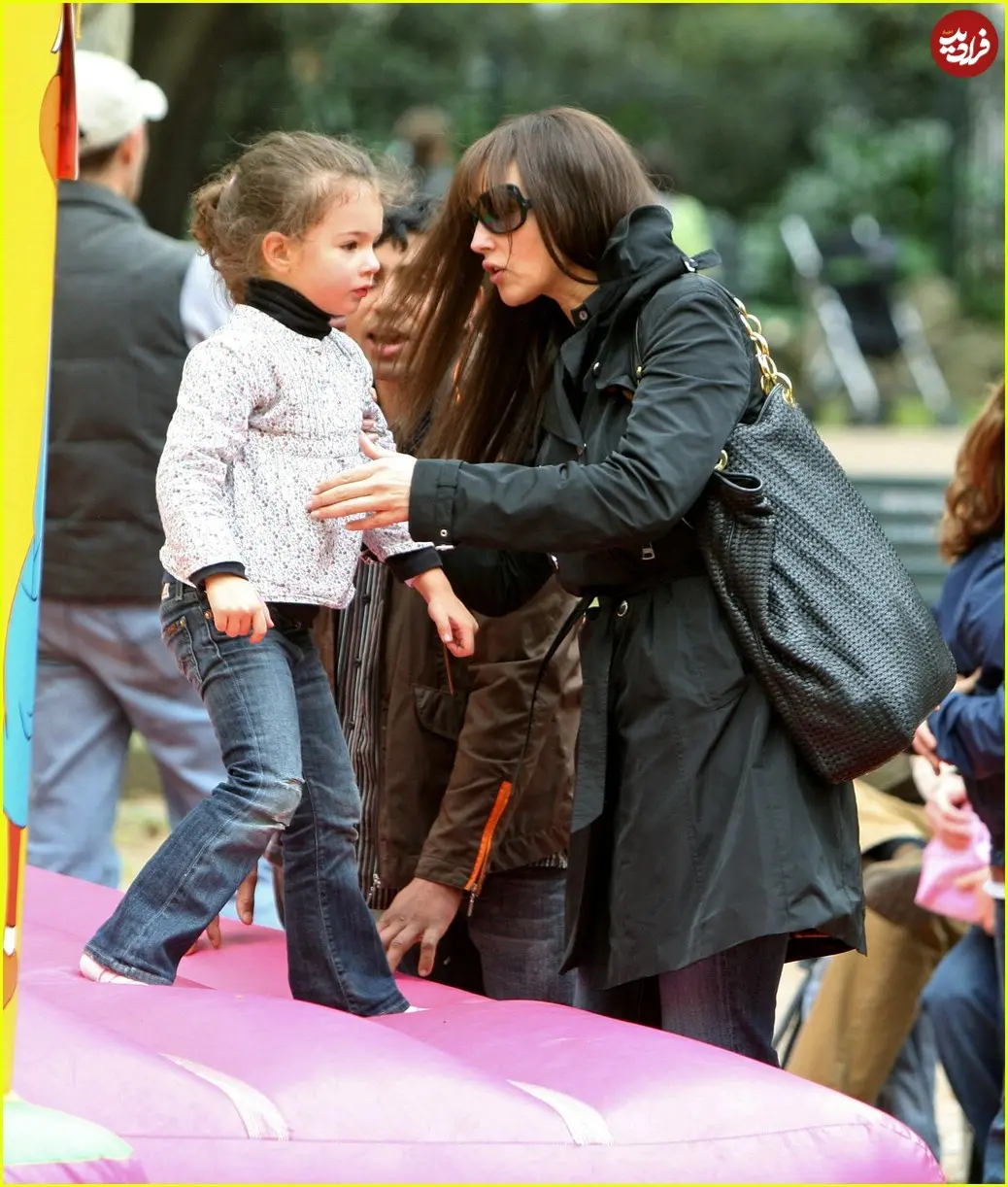 monica-bellucci-daughter-jump-22