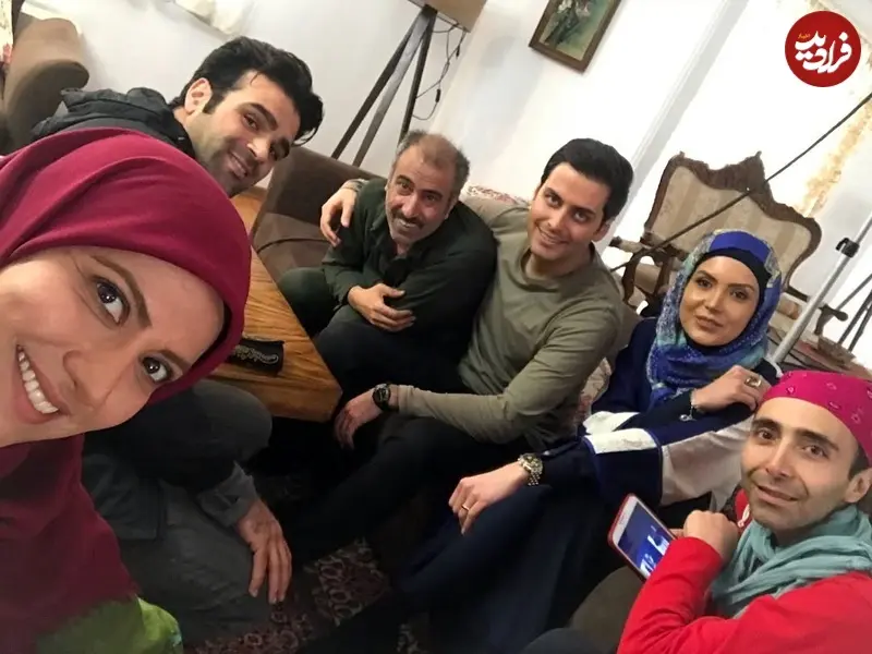 عکس| سفر زمان؛ «محمدعلی، آیناز و سهند» در پشت صحنه سریال «آنام»