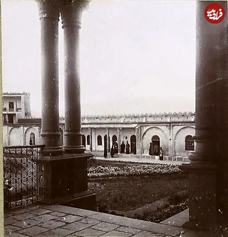 کاخ 2