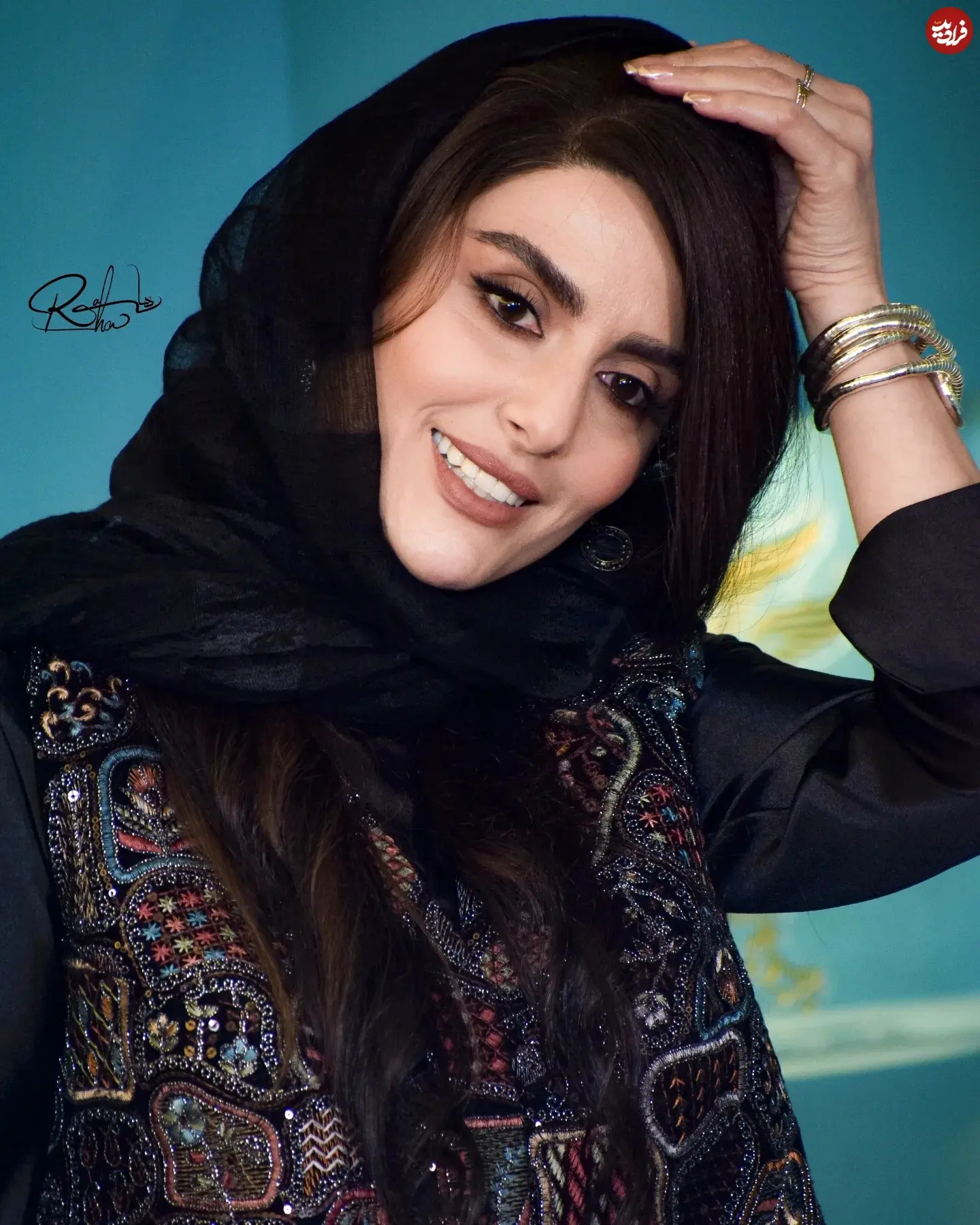 raaha_hashemiy_1738530744_3559376322132361077_54120692799_11zon