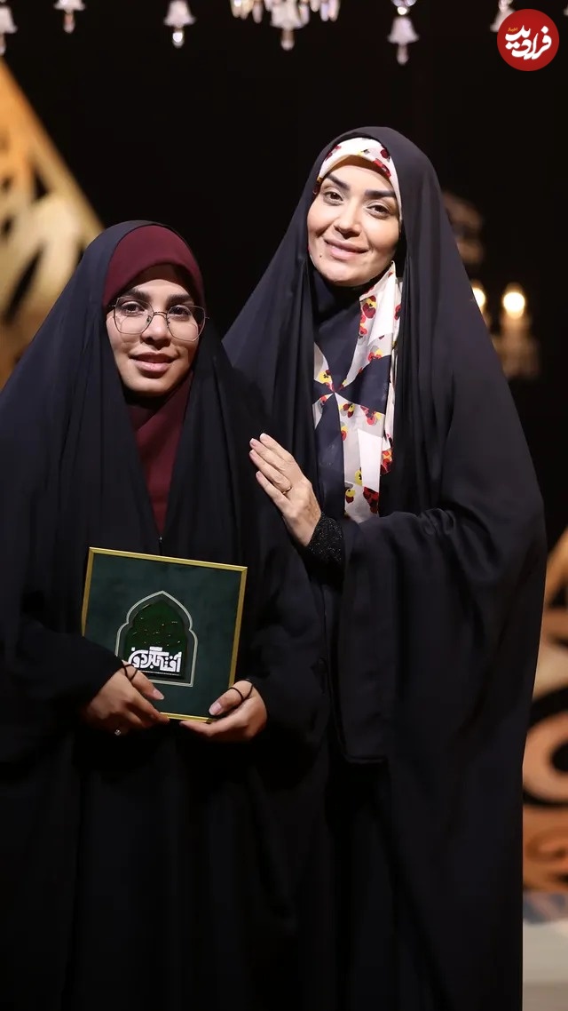 عکس| سفر در زمان؛ «زیور» 12 سال بعد سریال آوای باران در یک برنامه تلویزیونی