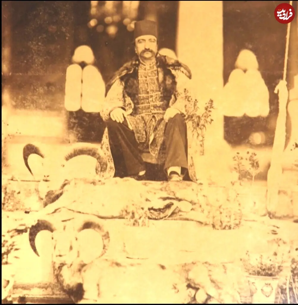 عکس| سفر زمان؛ ناصرالدین شاه در کنار قوچ‌هایی که شکار کرده بود