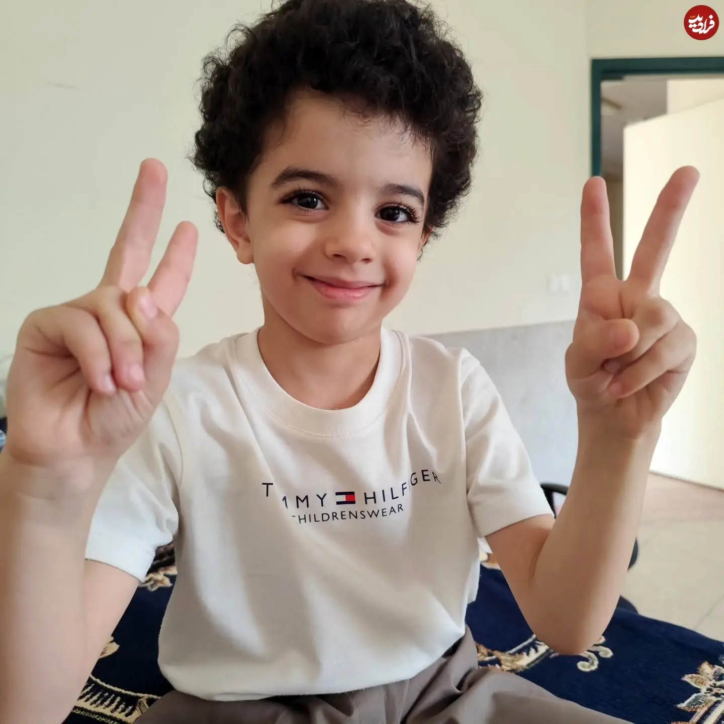 عکس| سفر در زمان؛ «سالار» یک سال بعد سریال پایتخت 7 در پشت صحنه «سریال مو به مو»