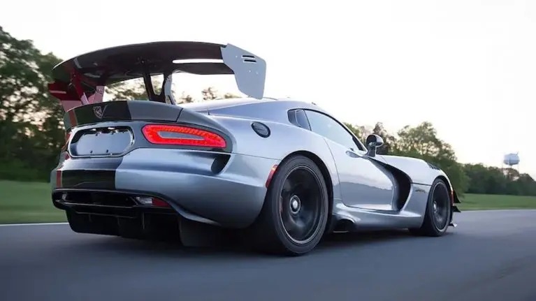 006-2016-dodge-viper-acr-rear-three-767x431_2_11zon