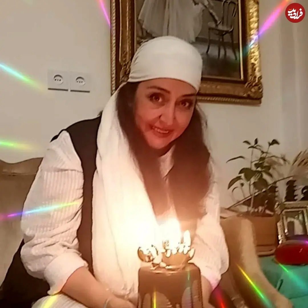 arezuafshar1_1755629405_3702810291981334914_3318615673_11zon