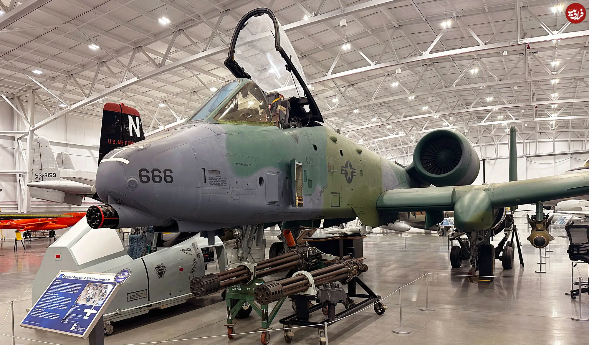 BM_Fairchild-Republic-A-10A-Thunderbolt-ll_8_web