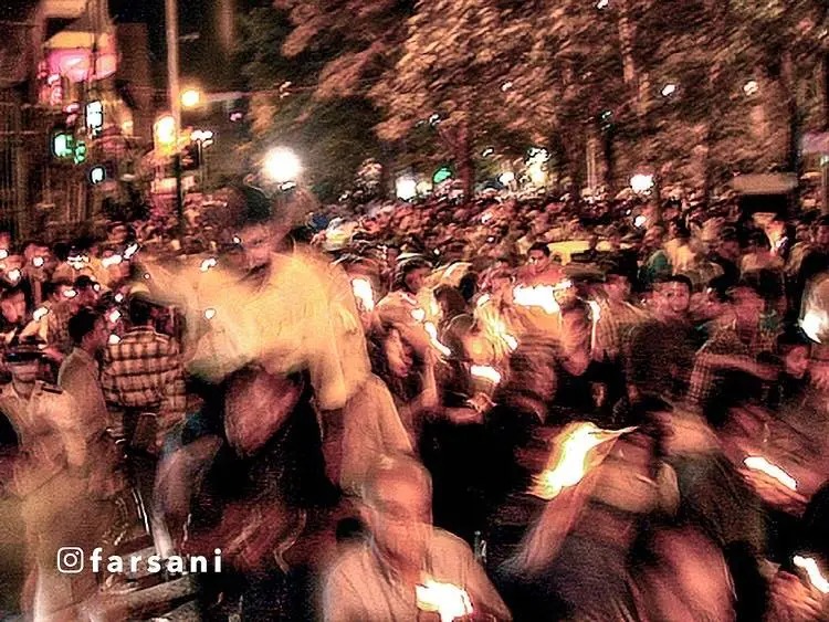تصاویر؛ سفر در زمان؛ ابراز همدردی مردم تهران با قربانیان حملات ۱۱ سپتامبر