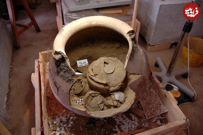 Dolia-with-cinerary-remains-of-pottery.-Photo-by-Federica-Santinon