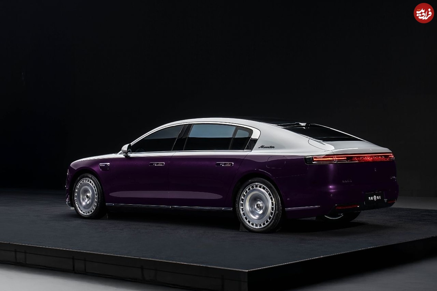 maextro-s800-rear-three-quarter-view-6746d7970d33f0f0f1270e89
