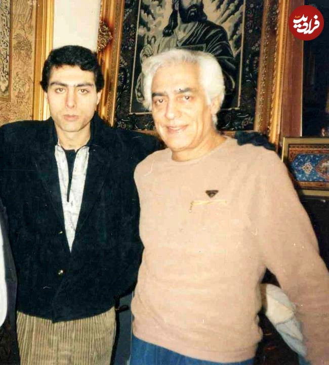 عکس| سفر در زمان؛ «فردین» در مغازه فرش فروشی اش و در کنار پسرش؛ دهه 70 عکس| سفر در زمان؛ «فردین» در مغازه فرش فروشی اش و در کنار پسرش؛ دهه 70