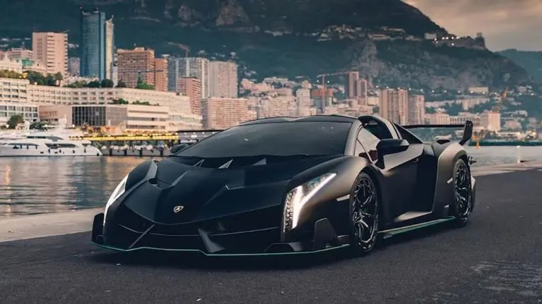 003-2015-lamborghini-veneno-roadster-767x431_8_11zon