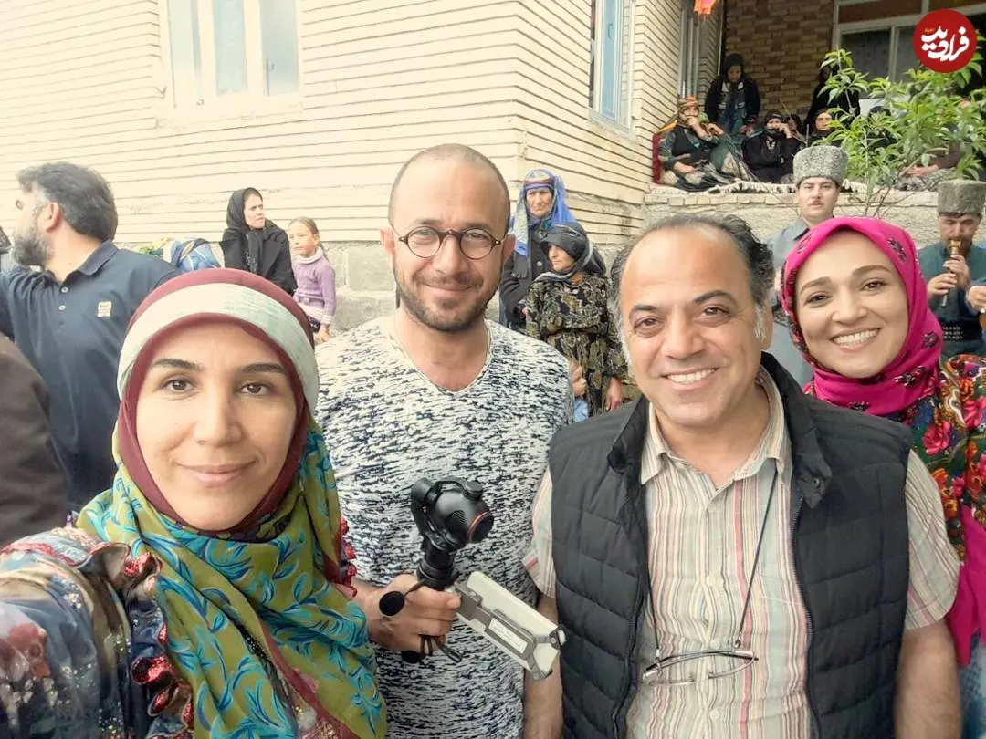 عکس| سفر در زمان؛ «آبا جهان و کبری» در پشت صحنه سریال آنام؛ سال 1396