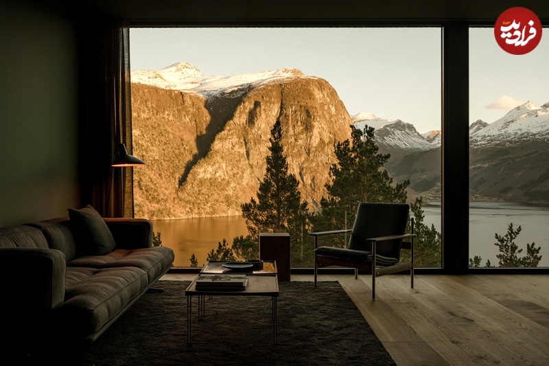 18-07-holiday-home-office-inainn-architecture-norway_dezeen_2364_col_24