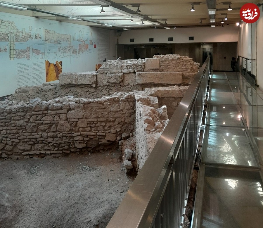 e16a3560-3618-4b94-bf52-1c11b02f0c96ebd088b22407851455_Monastiraki_metro_ancient_buildings