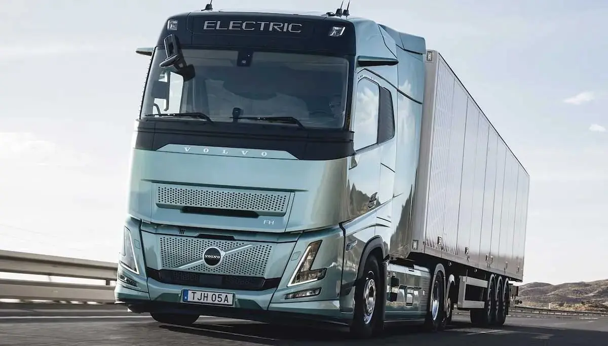unveiling-of-the-Volvo-FH-Electric-4