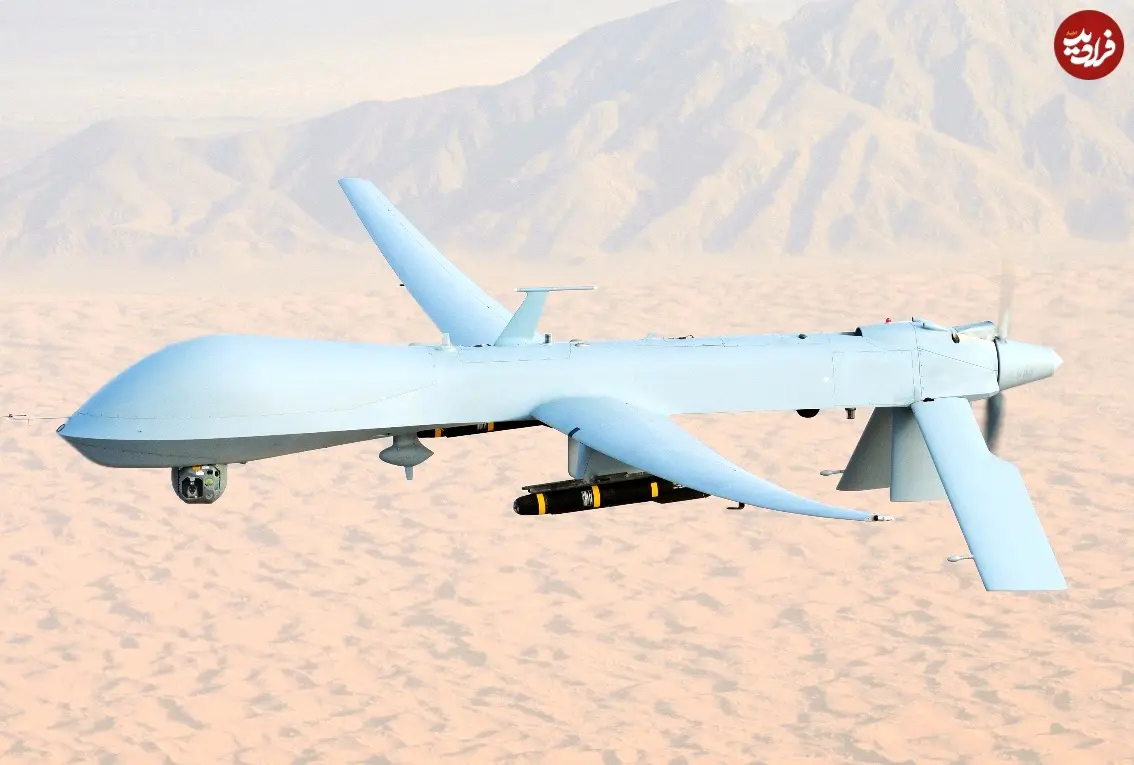 MQ-1_Predator__armed_with_AGM-114_Hellfire_missiles