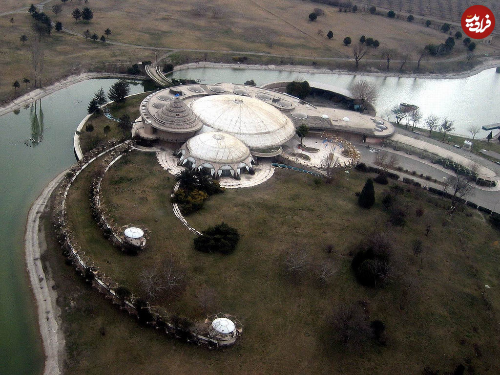 Pearl_Palace_-Kakh_e_Morvarid-_Karaj_Iran
