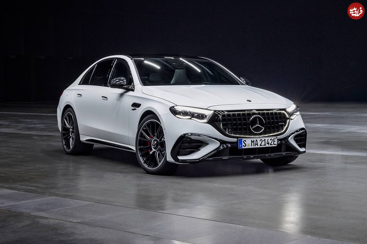 2025_mercedes-benz_e-class_sedan_amg-e-53-hybrid_fq_oem_2_1600x1067_11zon