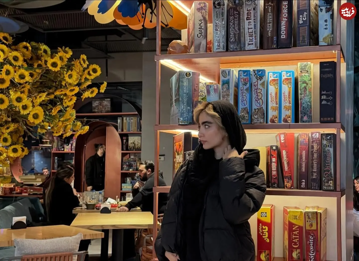 sanahoseiniofficial_1764785051_3779613414901960056_66701628534