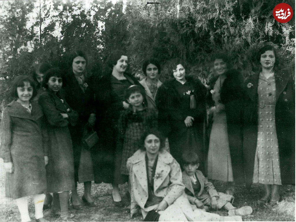 گشت و گذار دختران جوان در تهرانِ 100سال قبل