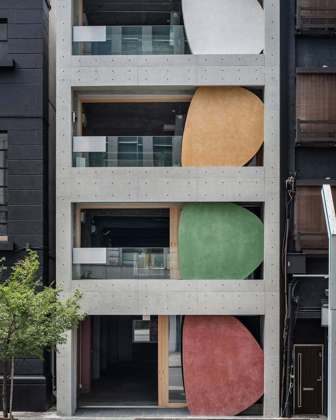 2226323_984