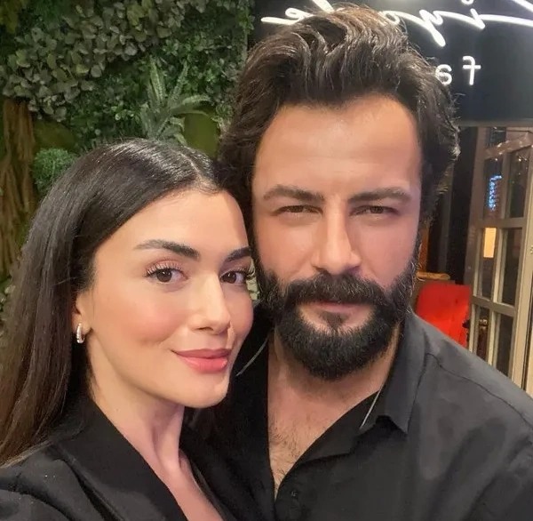 0x0-ozge-yagiz-kotu-haberi-duyurdu-gokberk-demirciden-evlilik-teklifi-almisti-ama-1645257237252_1_11zon