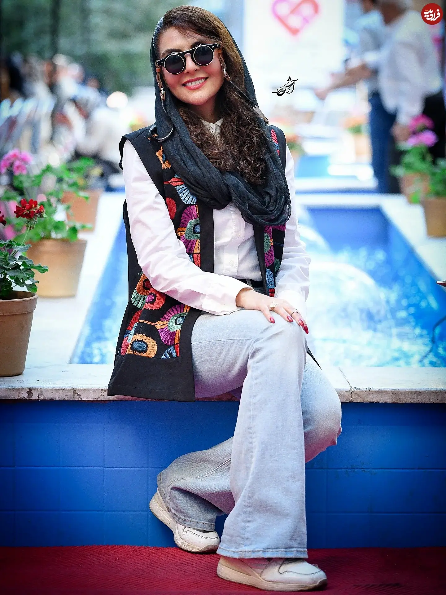 arash_khodakaramiii_1761511284_3752151064725197087_1992931968_11zon