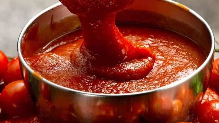 Avoid-sprinkling-of-tomato-paste-3_3_11zon