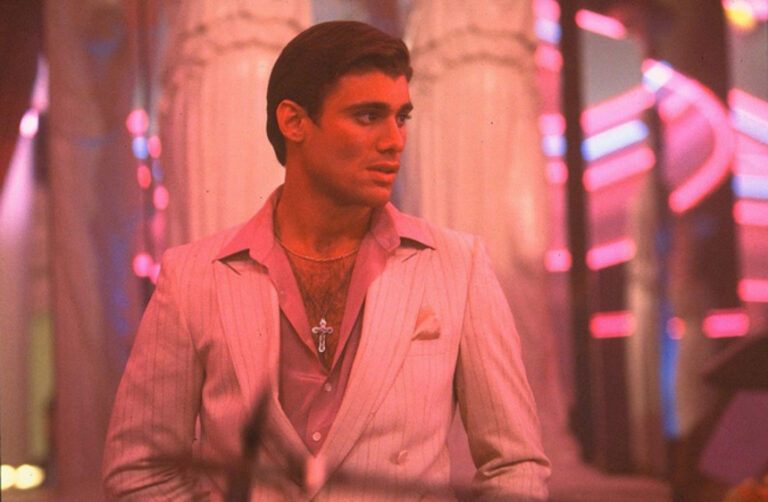 photo-Scarface-1983-14-thumb-860xauto-25506-768x502