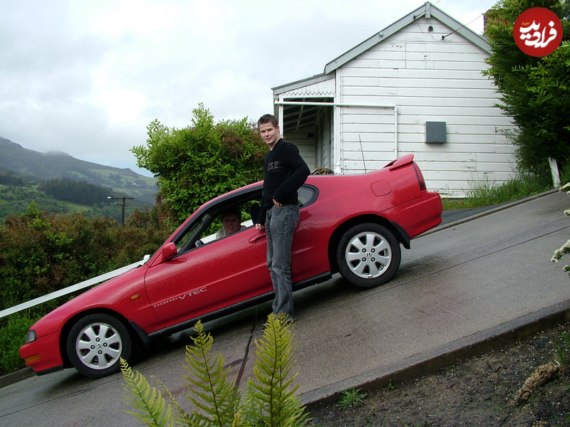 DunedinBaldwinStreet_Parked_Car