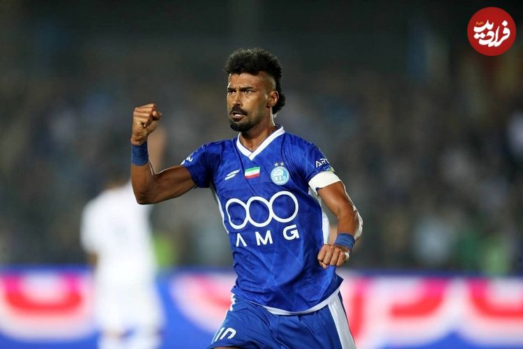 ببینید؛ برخورد عجیب رامین رضاییان با هوادار: برو اعصاب ندارم!