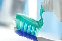 با مسواک زدن از شر این بیماری‌ها رها شوید