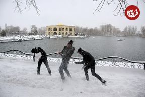 ببینید؛ سفر در زمان؛ حال و هوای دیدنی یک روز برفی تبریز در پاییز دهه ۷۰