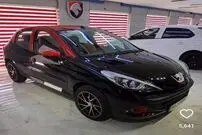 (تصاویر) طراحی داخلی جالب یک پژو ۲۰۷ توسط یک دختر خوش‌ذوق با منجوق!