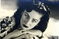 عکس| سفر در زمان؛ «فوزیه فواد» در کنار همسر دوم اش در مصر؛ اواخر دهه 30