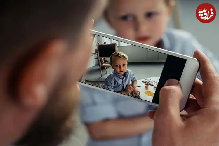 والدین بلاگر؛شکست خوردگانی که کودک خود را هم قربانی می‌کنند