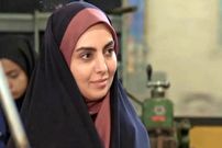 عکس| سفر زمان؛ «مرضیه» (بچه مهندس) در کنار «حمید گودرزی» در پشت‌صحنه سریال «غریبه»