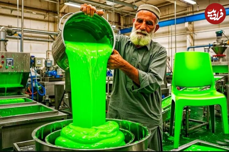 ببینید| فرآیند بازیافت گونی های قدیمی و تولید صندلی با آنها در پاکستان